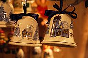 Europe, austria, austrian, wolfgangsee, austrian alps, alp, alps, st wolfgang, ferien, ferien region, christmas, christmas scene, christmas scenes, market, markets, market stall, market stalls, bell, bells, FF25,