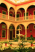 Europe, spain, spanish, seville, sevilla, architecture, antigua, audiencia, antigua audiencia, balcony, balconies, courtyard, couryards, arch, arches, archway, archways, fountain, fountains, FF25,
