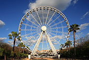 Spain, seville, spanish, sebastian, Prado, Prado de san sebastian, cloud, clouds, ferris wheel, ferris wheels, ferriswheel, ferriswheels, fair, fairs, fairground, fairgrounds, fair ground, fair grounds, fairground ride, fairground rides, theme park, theme parks, amusement, amusement ride, amusement rides, amusement park, amusement parks, fun spot, fun spots, fun park, fun parks, circle, circles, wheel, wheels, ferris, FF25,