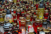 Europe, warsaw, poland, pope, popes, pope john paul, pope john paul II, death, deaths, candle, candles, memory, memories, memorial, memorials, grief, grieve, grieves, grieving, flame, flames, BS65,
