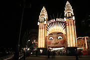 Australia, New South Wales, Sydney, Luna Park, fairground, fairgrounds, fair ground, fair grounds, fun park, fun parks, funpark, funparks, funfair, funfairs, fun fair, fun fairs, themepark, themeparks, theme park, theme parks, amusement, amusement park, amusement parks, fun spot, fun spots.