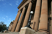 Australia, New South Wales, sydney, architecture, column, columns, pillar, pillars, library, libraries, state library, state library of nsw, state library of new South Wales, book, books, paper, library, libraries.