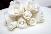 Marriage, marriages, wedding, weddings, food, cake, cakes, wedding cake, wedding cakes, icing, iced, rose, roses, ceremony, ceremonies.