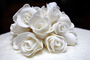 Marriage, marriages, wedding, weddings, food, cake, cakes, wedding cake, wedding cakes, icing, iced, rose, roses, ceremony, ceremonies.