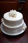 Marriage, marriages, wedding, weddings, food, cake, cakes, wedding cake, wedding cakes, icing, iced, rose, roses, ceremony, ceremonies.