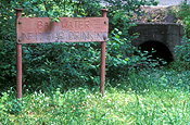Polluted, Pollution, pollutants, polluting, water pollution, waterway, waterways, environmental damage, sign, signs, south australia, sa, australia.