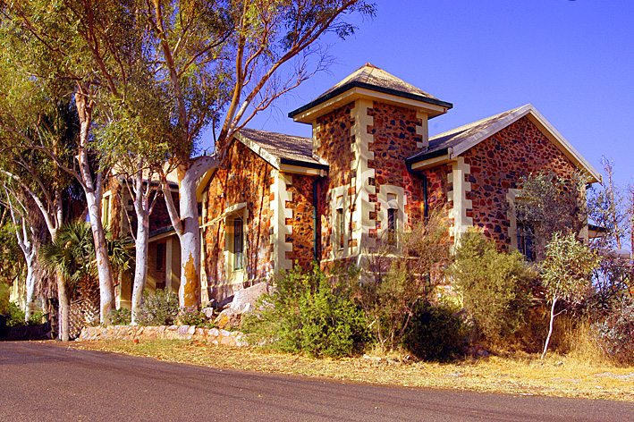 stock photo image: Australia, wa, western australia, marble bar, architecture, courthouse, courthouses, law, court house, court houses.