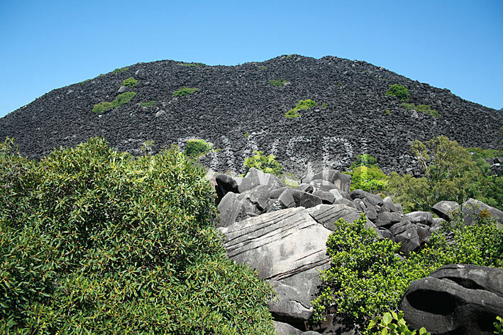 stock photo image: Australia, Qld, cooktown, black, black mountain, mountain, mountains, trevethan, black trevethan range, rock, rocks, granite, boulder, boulders, PA76,