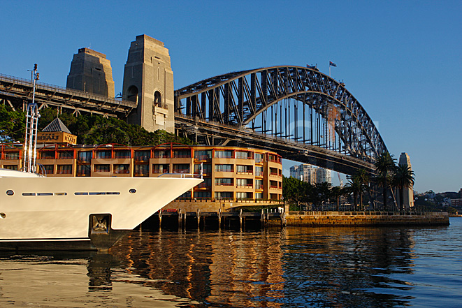 stock photo image: Australia, nsw, sydney, harbour, harbours, sydney harbour, bridge, bridges, harbour bridge, sydney harbour bridge, boat, boats, boating