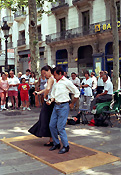 Spain, barcelona, dancer, dancers, dance, dances, dancing, busker, buskers, busk, busking, man, men, male, males, woman, women, female, females, las ramblas.