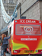 Transport, truck, trucks, van, vans, icecream, icecreams, ice-cream, ice-creams, people, sign, signs, food, AB71,