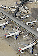 England, london, heathrow, heathrow airport, plane, planes, aeroplane, aerogplanes, aircraft, aircrafts, runway, runways, aerial, aerials, AB71,