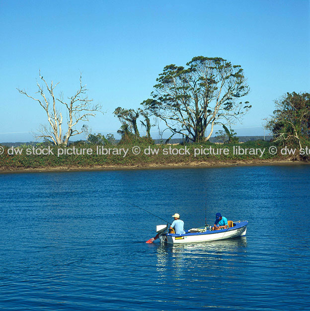 stock photo image: Australia, new South Wales, nsw, kempsey, river, rivers, macleay, macleay river, fishing, fisherman, fishermen, boat, boats, boating, water, man, men, male, males, outdoors.