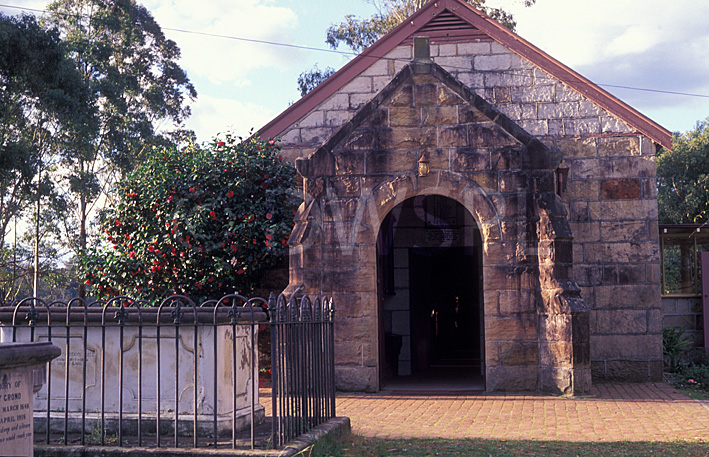 stock photo image: Australia, New South Wales, hawkesbury, hawkesbury area, hawkesbury region, hawkesbury district, architecture, uniting, ebenezer, religion, religious, religious building, religious buildings, architecture, arch, arches, archway, archways.