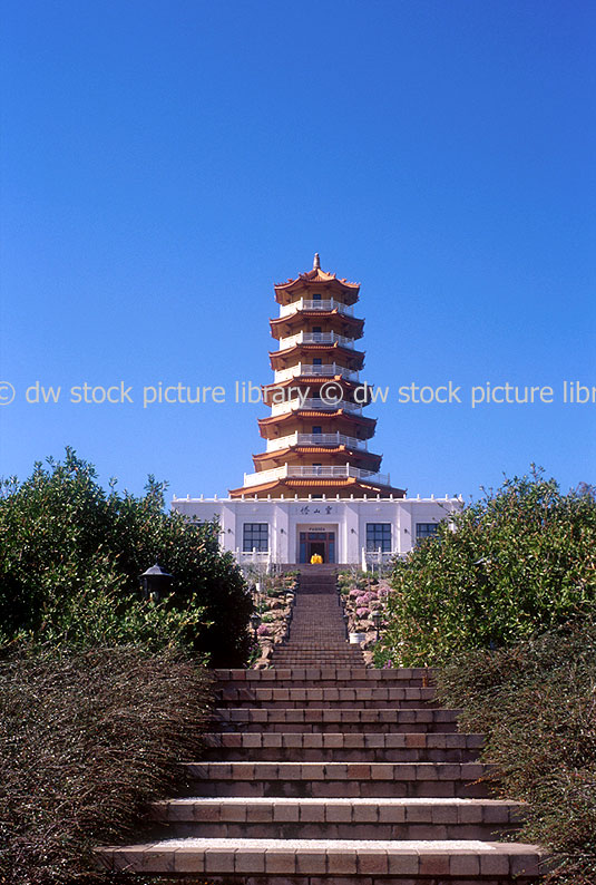 stock photo image: Australia, New South Wales, temple, temples, buddhist, buddhism, wollongong, berkeley, architecture, religion, religious, religious building, religious buildings, nan tien, nan tien temple, fokuangshan, fokuangshan nan tien temple, pagoda, pagodas, GD39,