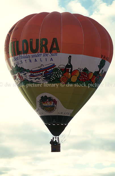 stock photo image: Sport pictures, Sports, balloon, balloons, hot air balloon, hot air balloons, hot-air balloon, hot-air balloons, mildura, advertise, advertises, advertisement, advertisements.