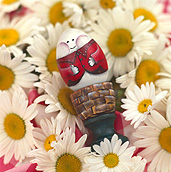 Egg, eggs, easter scene, easter scenes, easter, easter egg, easter eggs, flower, flowers, white, white flower, white flowers, daisy, daisies.