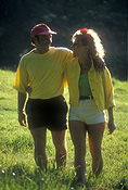 People, outdoors, couple, couples, man, men, male, males, female, females, woman, women, hug, hugs, hugging, cuddle, cuddles, cuddling, embrace, embraces, embracing, Australia, Sport pictures, Sports, balloon images, hot air balloons