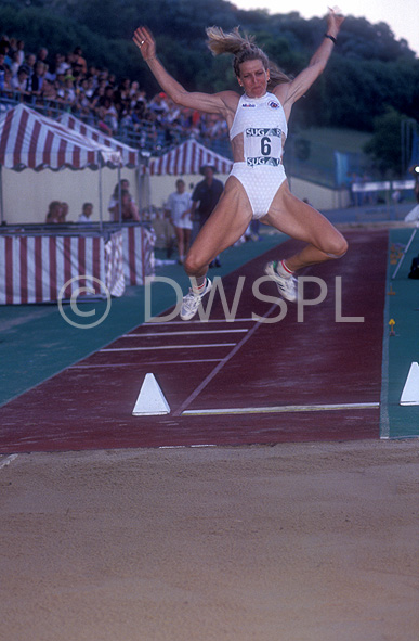 stock photo image: Australia, New South Wales, Sydney, People, female, females, fleming, Jane fleming, woman, women, Jump, jumps, long, longjump, longjumping, longjumper, longjumpers, Sport pictures, Sports, Sporting event, sporting events, athlete, athletes, competition, competitions, long jump, long jumper, long jumpers, long jumping, track and field, track and field event, track and field events, outdoors.