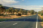 Road, roads, sealed road, sealed roads, highway, highways, hume, hume highway, great dividing range, albury, Vic, Victoria, Australia, FF25,