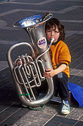Australia, child, children, new South Wales, nsw, busk, busks, busking, busker, buskers, girl, girls, female, females, outdoors, instrument, instruments, musical instrument, musical instruments.