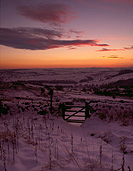 Europe, Western Europe, UK, Britain, British Isles, England, United Kingdom, Great Britain, derbyshire, peak, peak district, baslow, baslow edge, winter, winter scene, winter scenes, gate, gates, snow, snow scene, snow scenes, sunset, sunsets, sunrises and sunsets, gate, gates, FF25,
