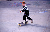 People, Sport pictures, Sports, skateboard, skateboards, skateboarding, skateboard rider, skateboard riders, CHILD, CHILDREN, male, males, boy, boys, outdoors.