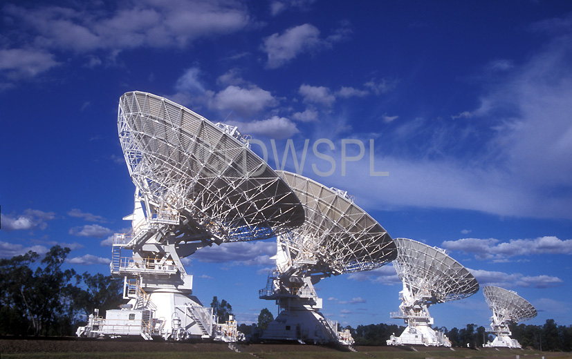 stock photo image: Australia, New South Wales, Narrabri, telescope, telescopes, communications, science, scientific, technology, radio, radio telescope, radio telescopes, antenna, antennas, narrabri observatory, array, arrays, compact array, compact arrays, telescope compact array, telescope compact arrays, radio, CLOUD, CLOUDS, ATCA, radio astronomy, australian telescope national facility, CSIRO, australian telescope, australian telescopes, australian, radio astronomy, satellite, satellites, satellite dish, satellite dishes.