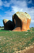 Australia, South Australia, SA, Streaky Bay, cloud, clouds, Eyre Peninsula, outback, australian outback, outback australia, inselberg, inselbergs, hitaba granite, granite, hitaba, rock, rocks, rock formation, rock formations, murphys haystacks, haystack, haystacks, murphy, murphys.