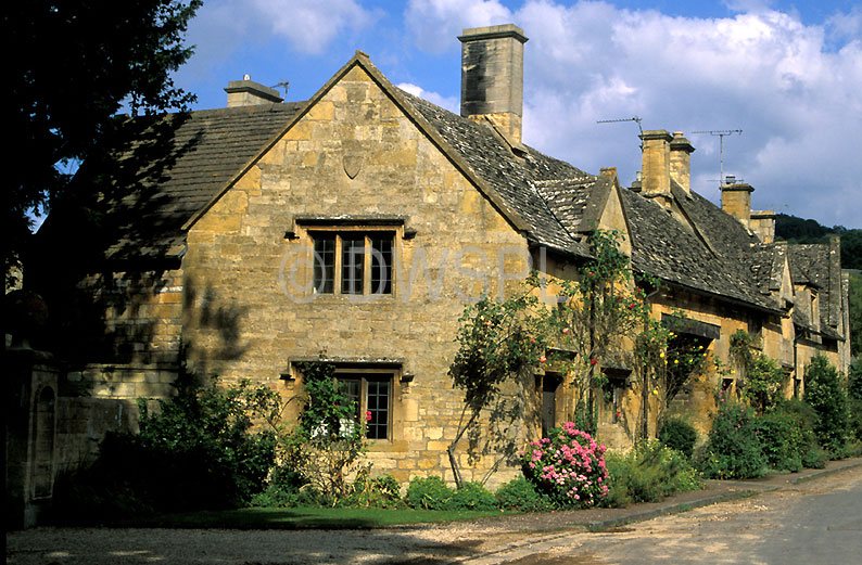 stock photo image: Europe, Western Europe, Britain, British Isles, England, United Kingdom, Great Britain, UK, architecture, Gloucester, Gloucestershire, roof, roofs, rooves, cotswolds, stanton, house, houses, housing, cottage, cottages, chimney, chimneys.