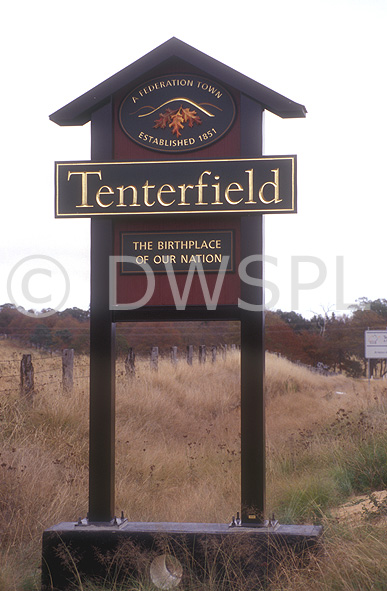 stock photo image: Australia, New South Wales, tenterfield, sign, signs, federation, town, towns, town sign, town signs.