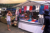 Australia, qld, queensland, eumundi, eumundi market, eumundi markets, market, markets, stall, stalls, market stall, market stalls, clothes, clothing, fashion, table, tables, table cloth, table cloths, tablecloth, tablecloths.