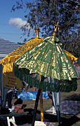 Australia, qld, queensland, eumundi, eumundi market, eumundi markets, market, markets, stall, stalls, market stall, market stalls, umbrellas, umbrellas, parasol for sale, parasols for sale, parasol, parasols.