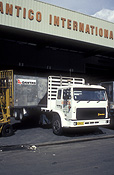 Australia, sydney, nsw, new South Wales, truck, trucks, qantas, export, exporting, exports, exporting, industry, vehicle, vehicles, sign, signs, export industry, exporting industry.