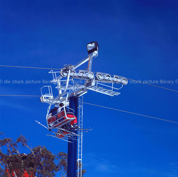 stock photo image: Australia, Vic, victoria, mount buller, mt buller, lift, lifts, ski, ski lift, ski lifts, people, outdoors, transport, transportation, vehicle, vehicles, transporation, lift, lifts.